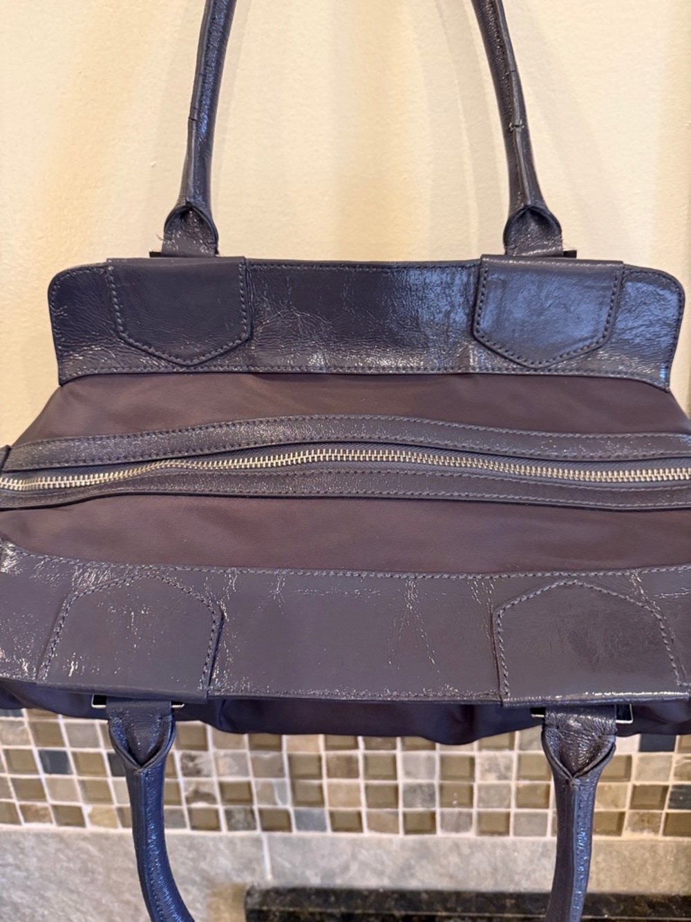 Calvin Klein eggplant Color and patent leather -Trim Shoulder Bag KC handbag - Picture 6 of 12